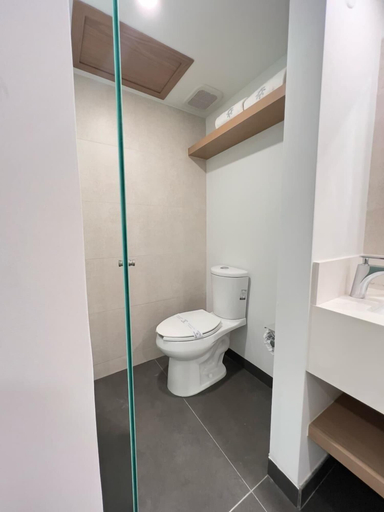 Bathroom 5, Hotel Pacific, Tijuana