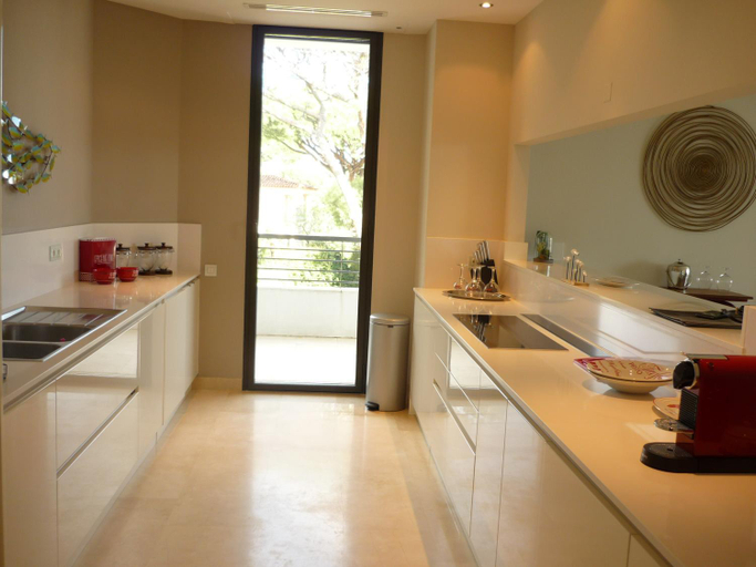 Others 4, Villa Maxima, Var