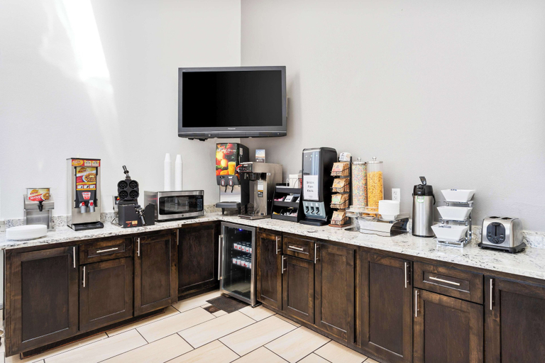 Food & Drinks 5, SureStay Hotel by Best Western Albuquerque Midtown, Bernalillo