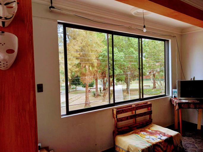 Others 4, La Casita Feliz...!!!, Cercado