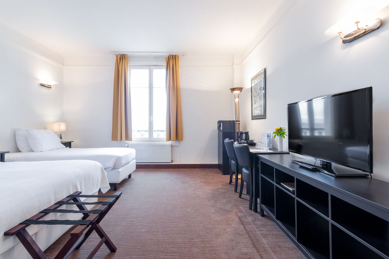 Bedroom 3, Thermae Palace Hotel, West-Vlaanderen