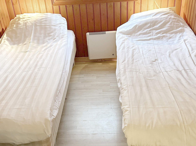 Bedroom 2, 6 Person Holiday Home in Hacksvik, Svenljunga