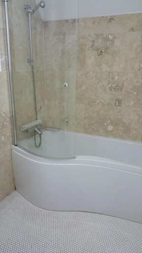 Bathroom 4, St George Hotel Great Yarmouth, Norfolk
