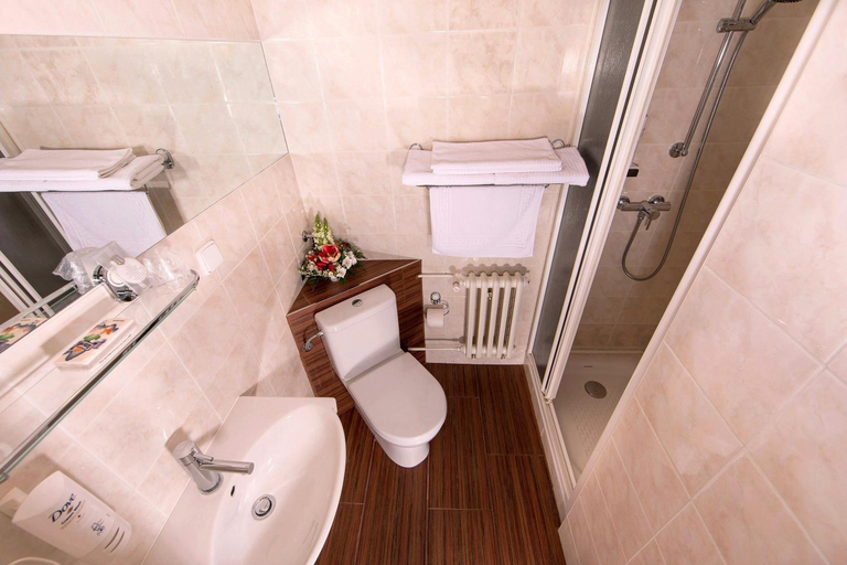 Bathroom 4, Park Hotel Pruhonice, Praha - západ