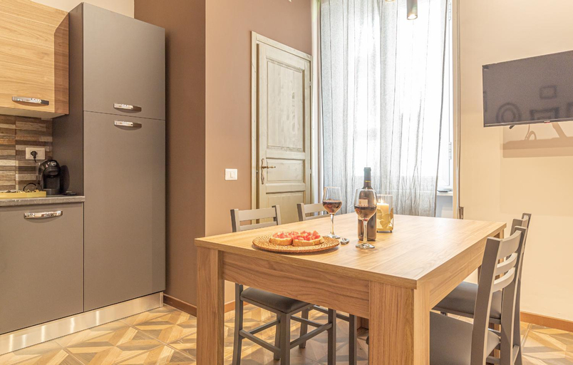 Dining Room 4