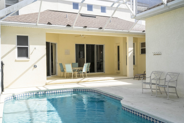Pool 5, Stunning 5 Bd Home w/ Pool Close to Disney 7420, Osceola