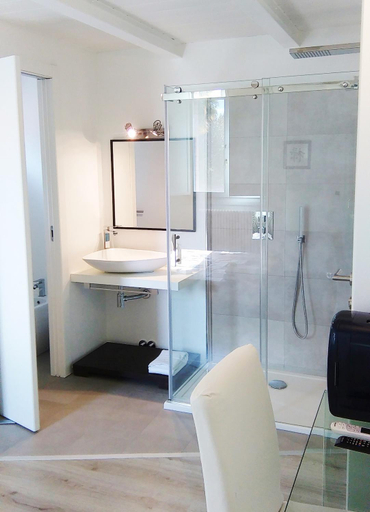 Bathroom 2, La Maison di Bologna, Bologna