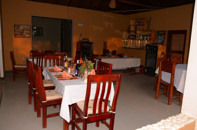Food & Drinks 4, Irungu Forest Safari Lodge, Bunyaruguru