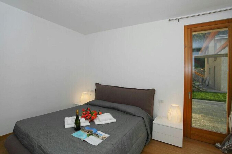 Bedroom 5, Riva Bellano Margherita 3, Lecco