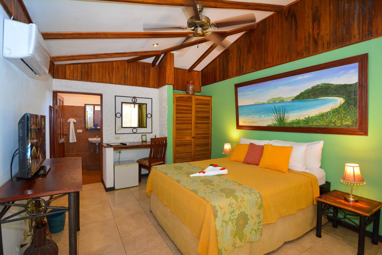 Bedroom 2, Conchal Hotel, Santa Cruz