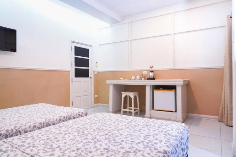 Bedroom 13