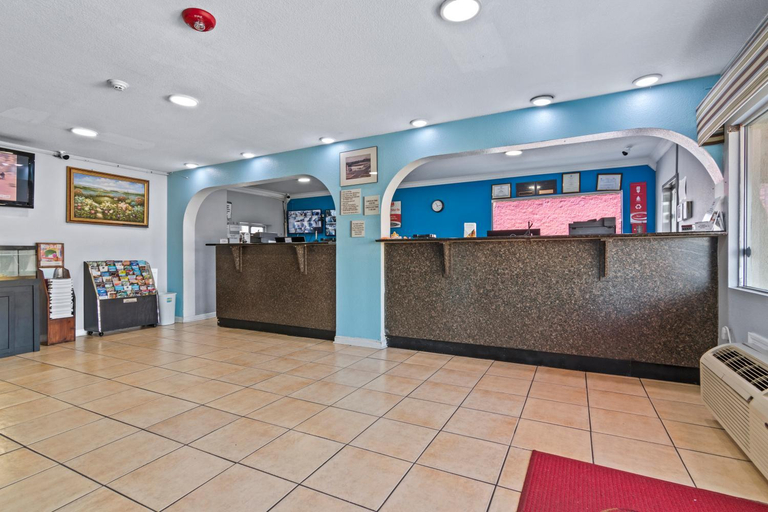 Public Area 2, Econo Lodge Inn & Suites Virginia Beach - Norfolk, Virginia Beach