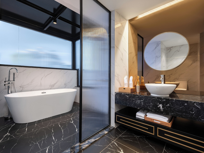 Bathroom 5, Minerva Premium Hotel, Hoàn Kiếm