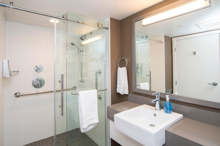 Bathroom 4, Blue Horizon Hotel, Greater Vancouver