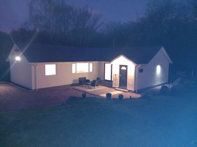 Exterior & Views 2, The Bungalow, Forest of Dean, Gloucestershire