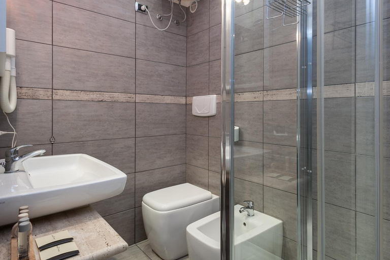 Bathroom 3, Flat 285 La Suite, Rome