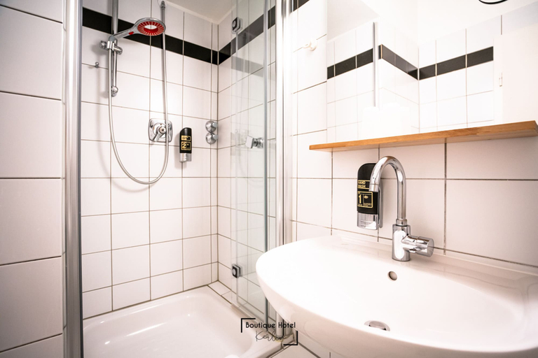 Bathroom 4, Boutique Hotel Kerlin, Berlin