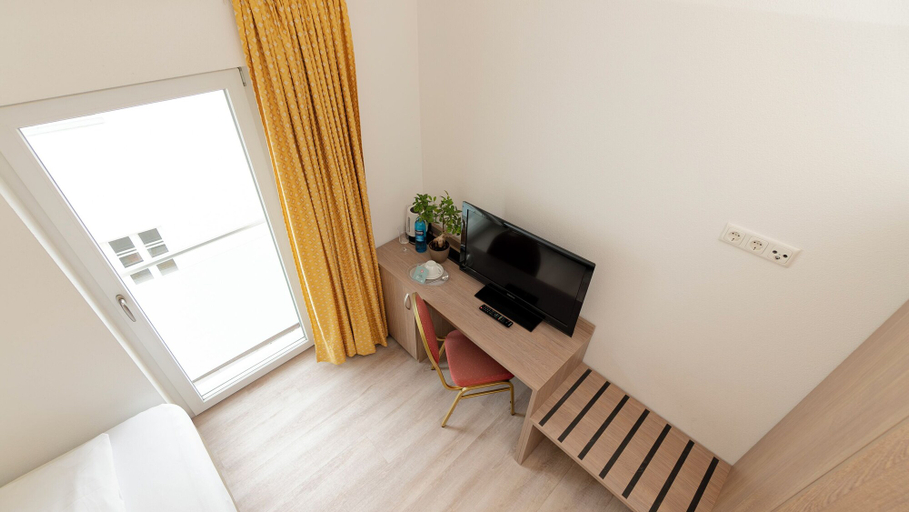Bedroom 2, Henrys Sleeping Buttenwiesen, Dillingen an der Donau