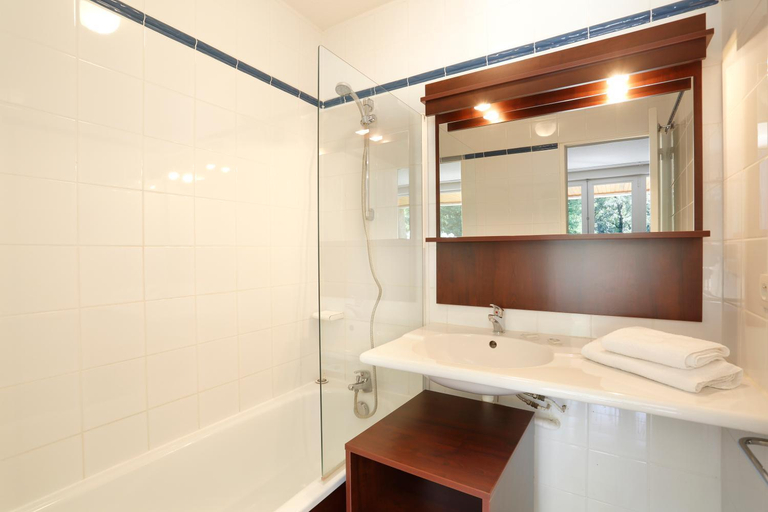 Bathroom 4, Vacanceole - Le Domaine de Chames - Pont d'Arc, Ardèche