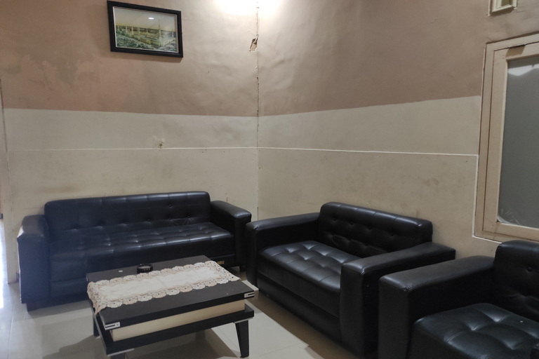 Others 5, OYO 93918 Wisma Tulip, Gowa