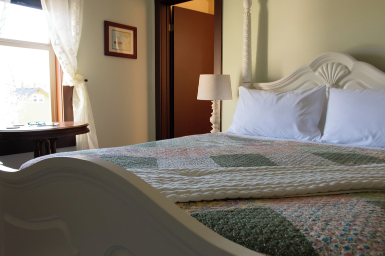Bedroom 3, Pearl Inn Bed and Breakfast, Pacific