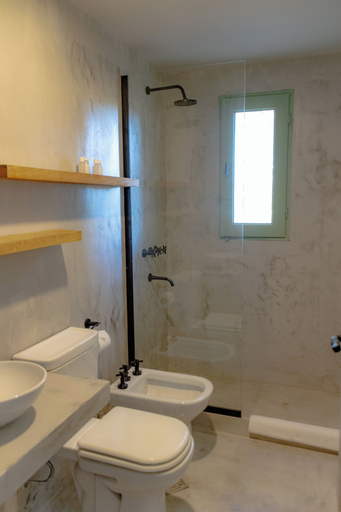 Bathroom 3, El Porvenir Wine Lodge, Cafayate