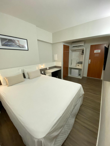 Others 3, IT'S HOTEL, Caratinga