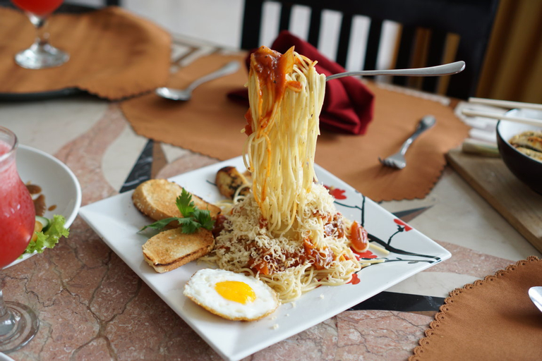 Food & Drinks 6