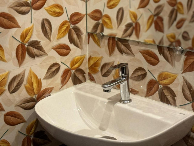 Bathroom 3, Le Tamara Suite - TIE Hotels & Resorts, Viluppuram