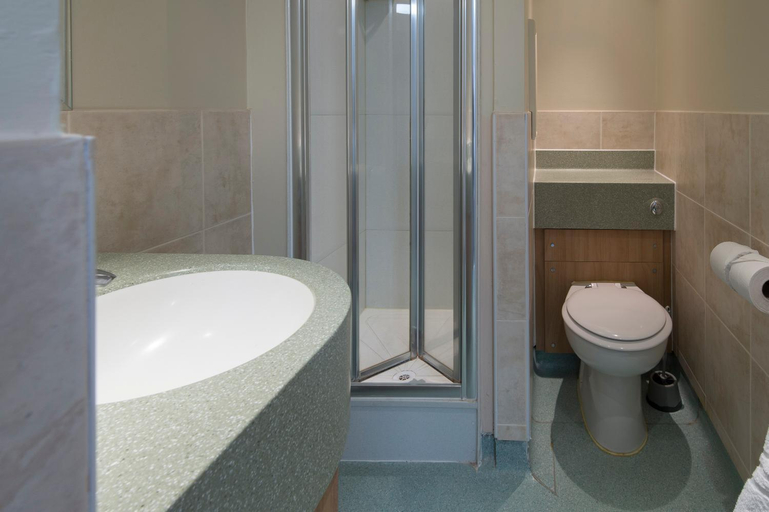 Bathroom 4, Owl, Hambleton by Marston's Inns, North Yorkshire