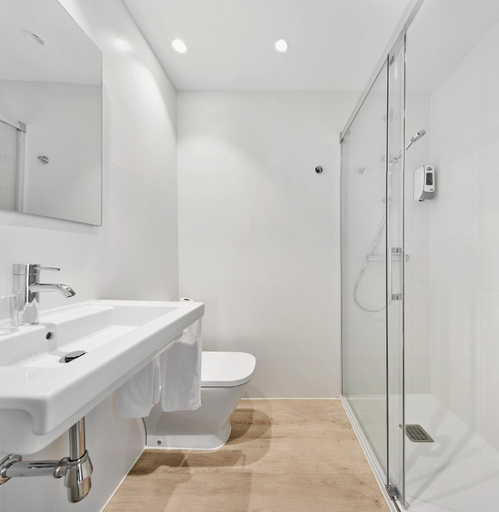 Bathroom 4, Hostal Lami, Barcelona