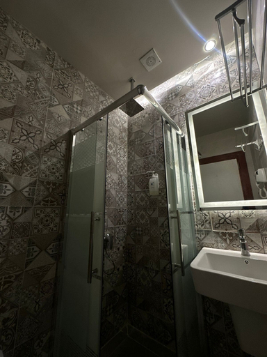 Bathroom 3, Amman Pasha Hotel DOWNTOWN, Amman