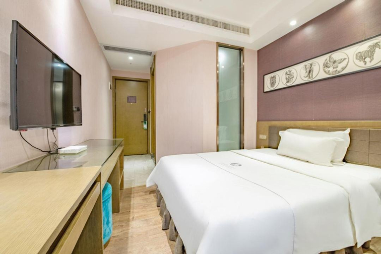 Bedroom 13