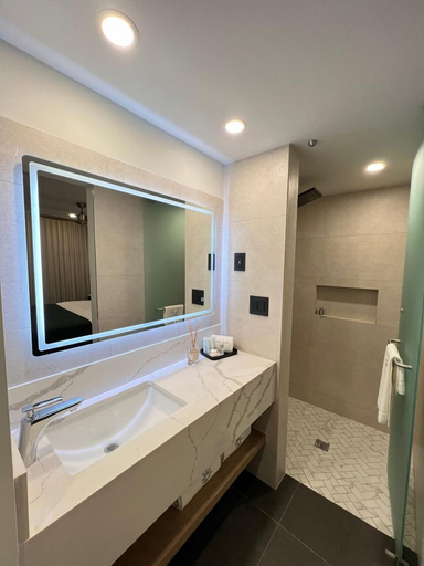 Bathroom 4, Hotel Pacific, Tijuana