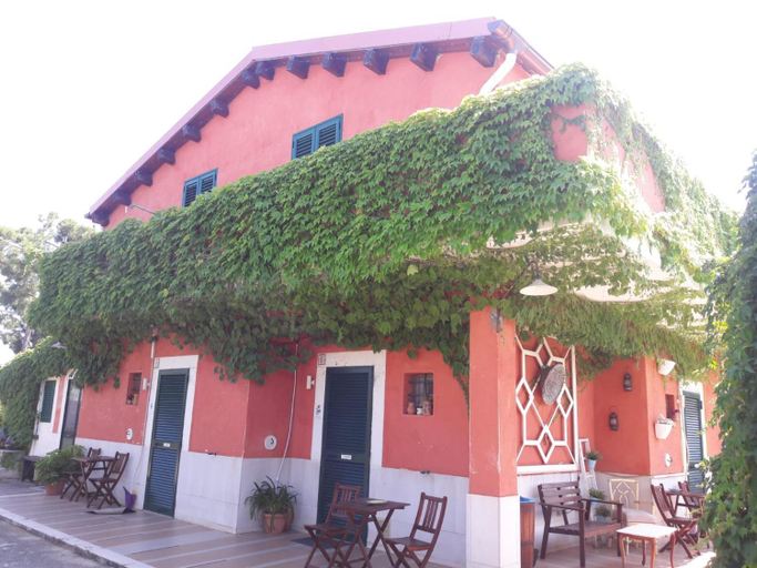 Others 4, Casale Terra Sole B&B, Bari