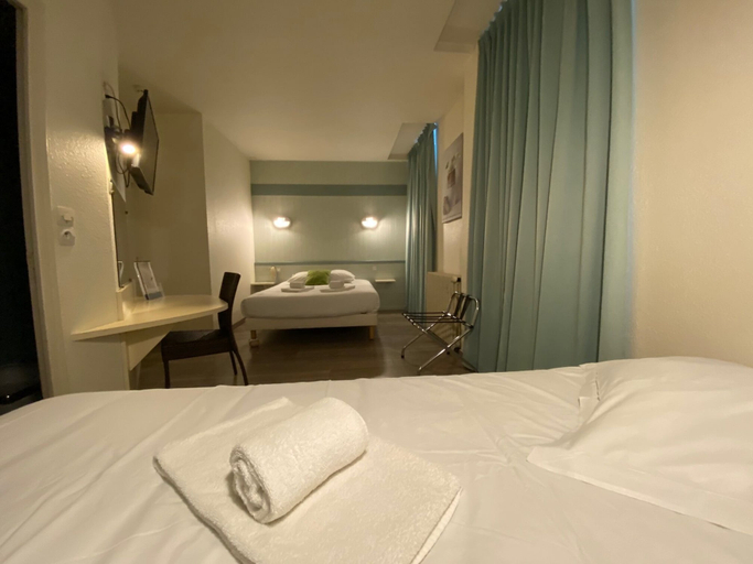 Bedroom 2, Hotel le Relais de Vendee, Vendée
