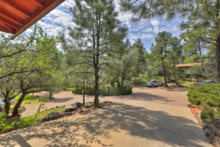 2 Mi to Courthouse Plaza Prescott Cottage, Yavapai