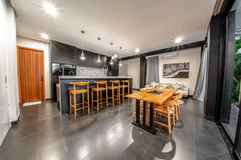 Dining Room 26