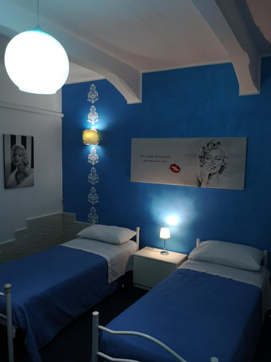 Bedroom 2, Marilyn, Reggio Di Calabria