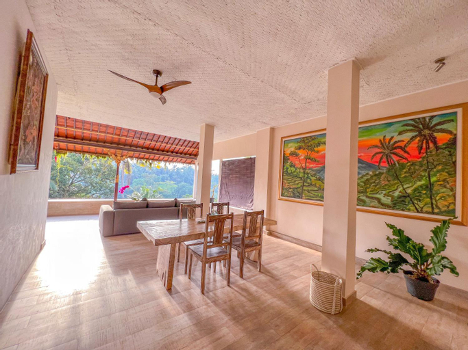 Dining Room 12
