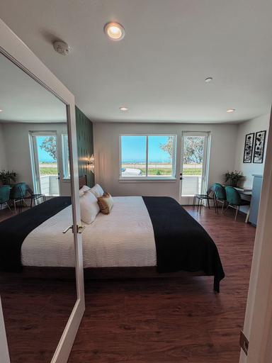 Bedroom 2, Rhapsody in View Boutique Hotel, San Luis Obispo