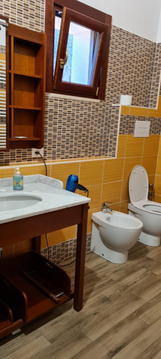 Bathroom 2, FATTORIA ROVELLO, Foggia
