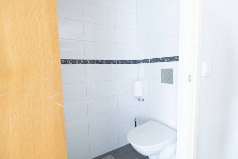 Bathroom 4, Cozy 95m2 home With Sauna In Kaisaniemi, Uusimaa