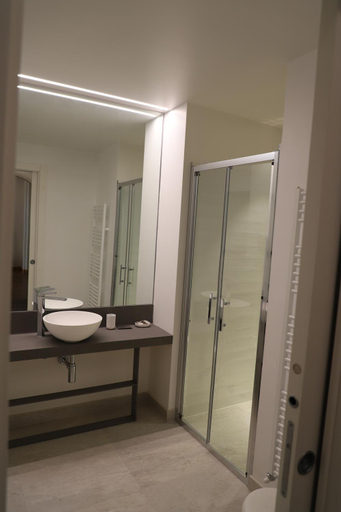 Bathroom 5