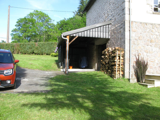 Others 3, La maison, Corrèze