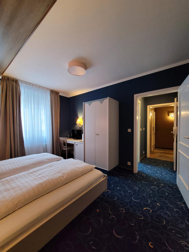 Bedroom 18