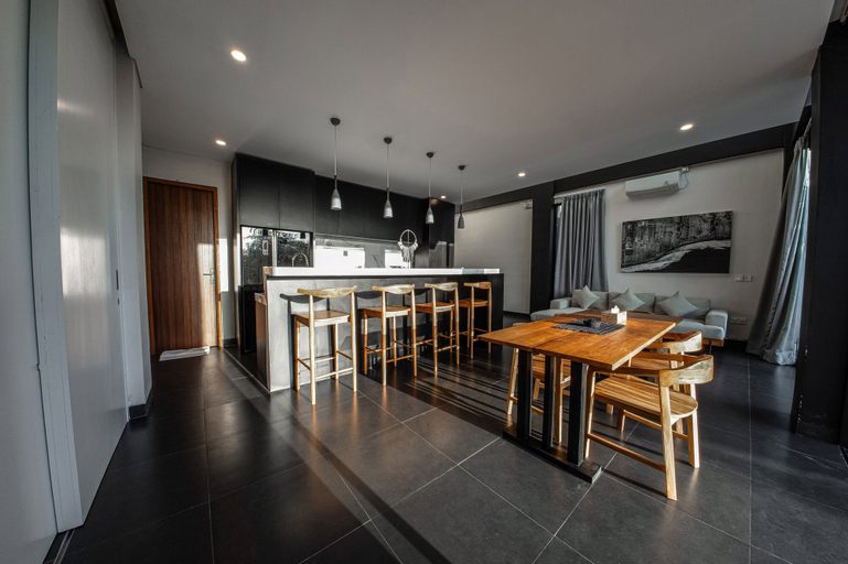 Dining Room 25