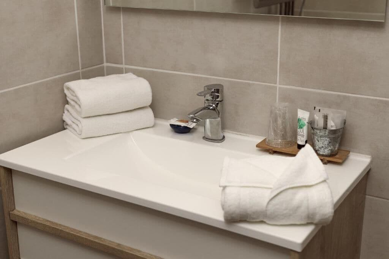 Bathroom, Hôtel La Palunette, Bouches-du-Rhône
