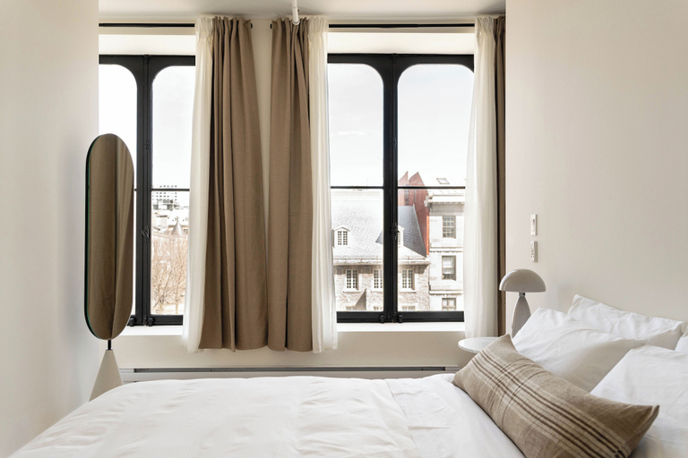 Bedroom 3, Maison Place Jacques-Cartier by Luxury In Transit, Montréal