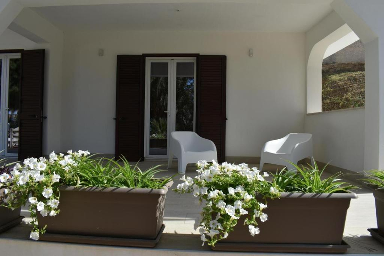 Others 5, b&b Lastracu, Trapani